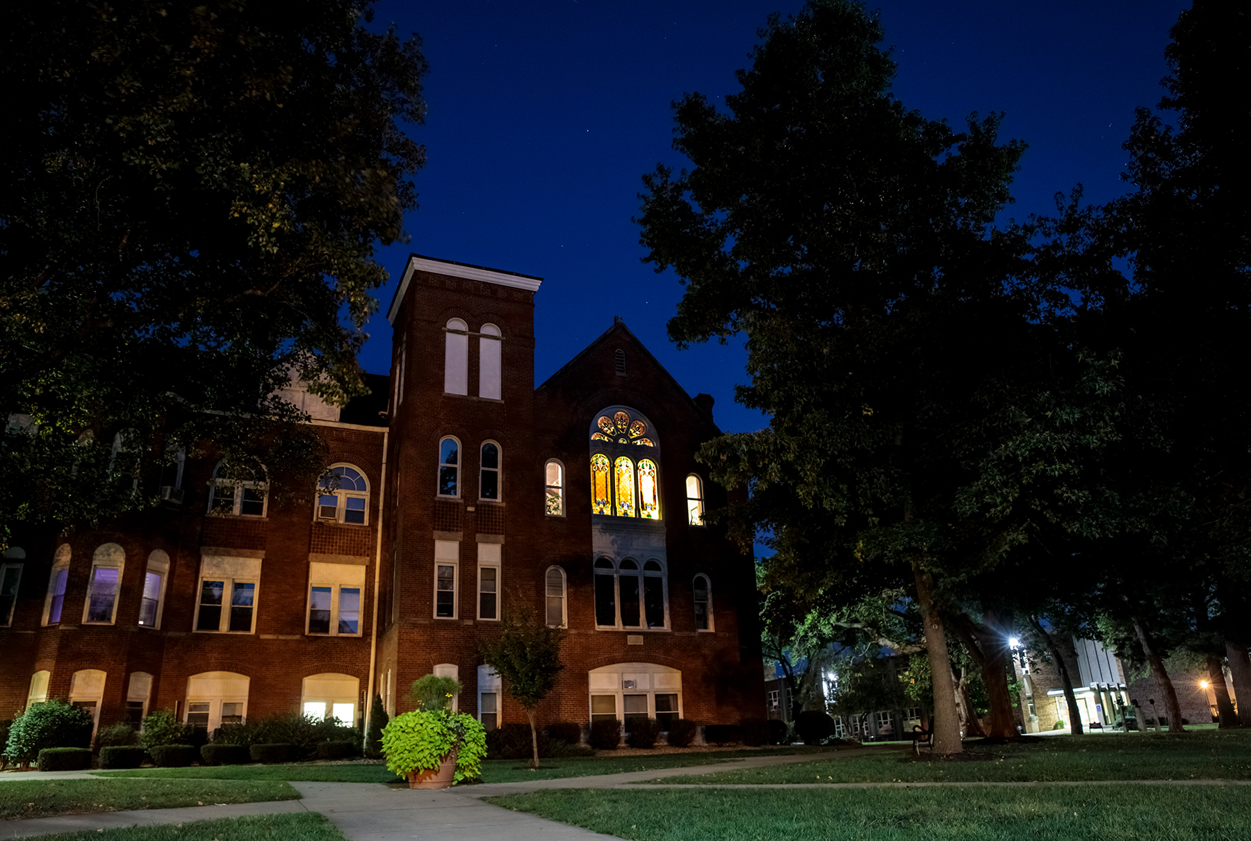 GIVE Missouri Valley College students on campus